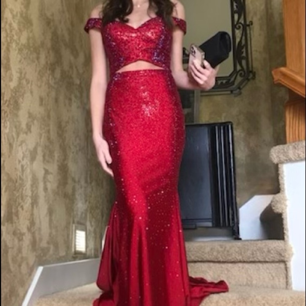 COPY - Ellie Wilde Prom Dress